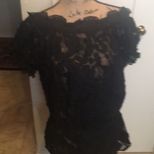 Black Lace top can be worm of the Shoulders